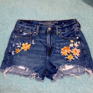 Size 2 American Eagle Mom Shorts